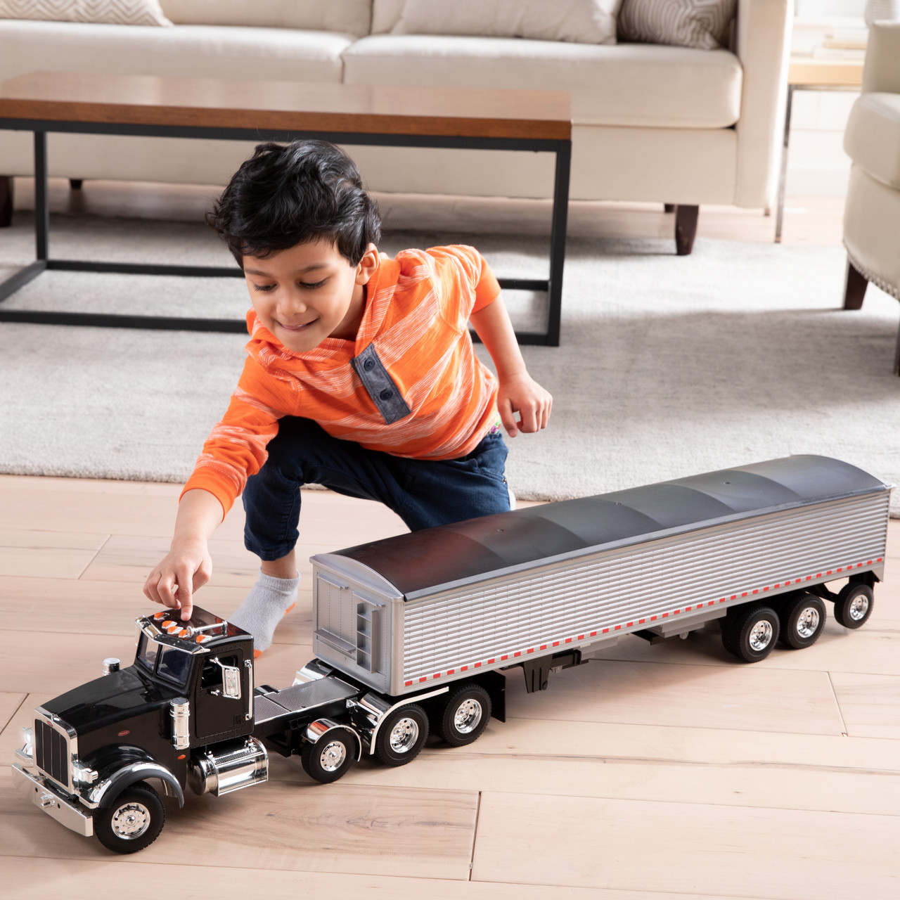 An application scenario or product detail of toy lorry and trailer - Image 7