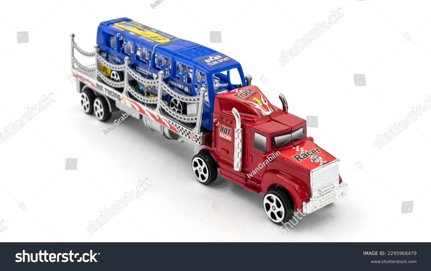 An application scenario or product detail of toy lorry and trailer - Image 16