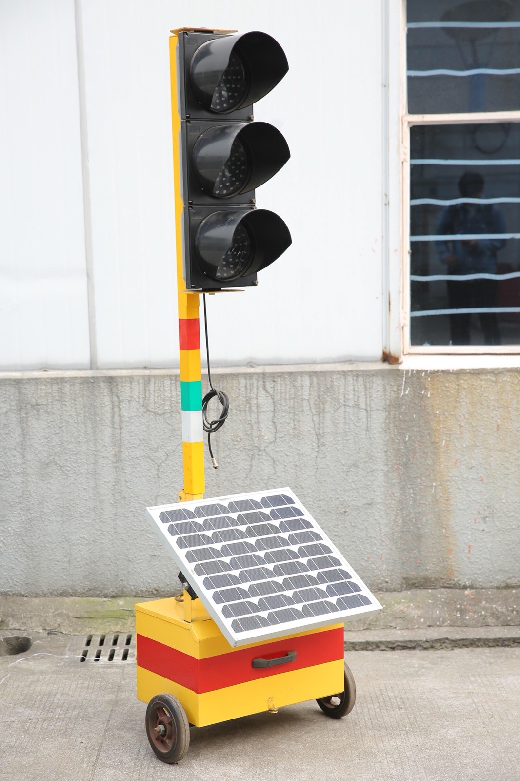 An application scenario or product detail of traffic light for sale - Image 10