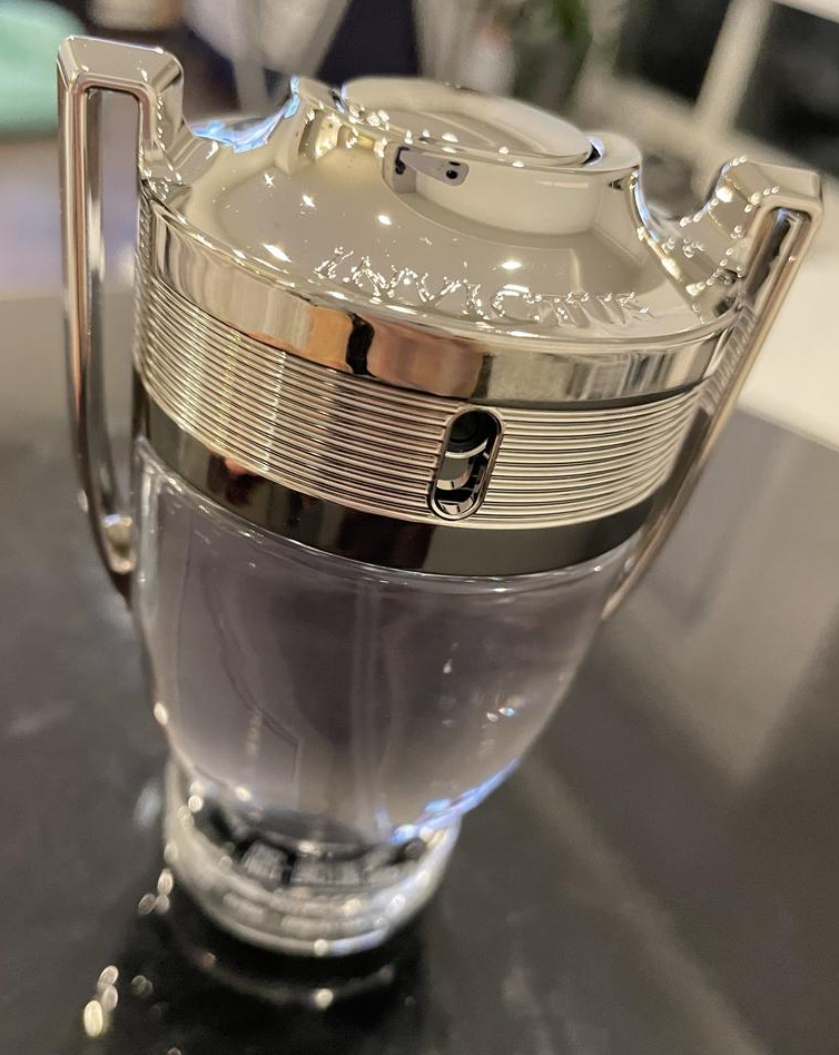 An application scenario or product detail of trophy cologne - Image 11