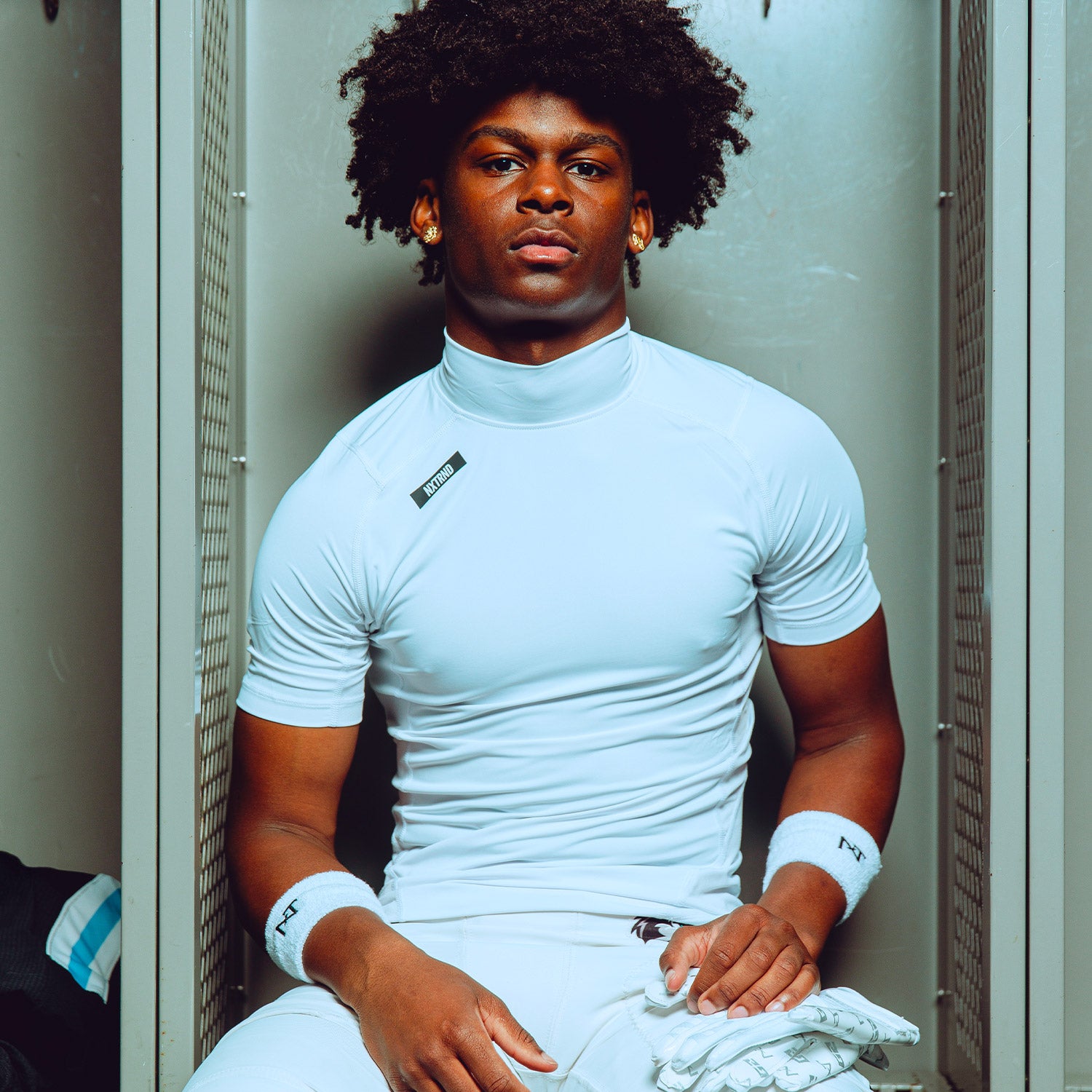 An application scenario or product detail of turtleneck compression shirt - Image 17