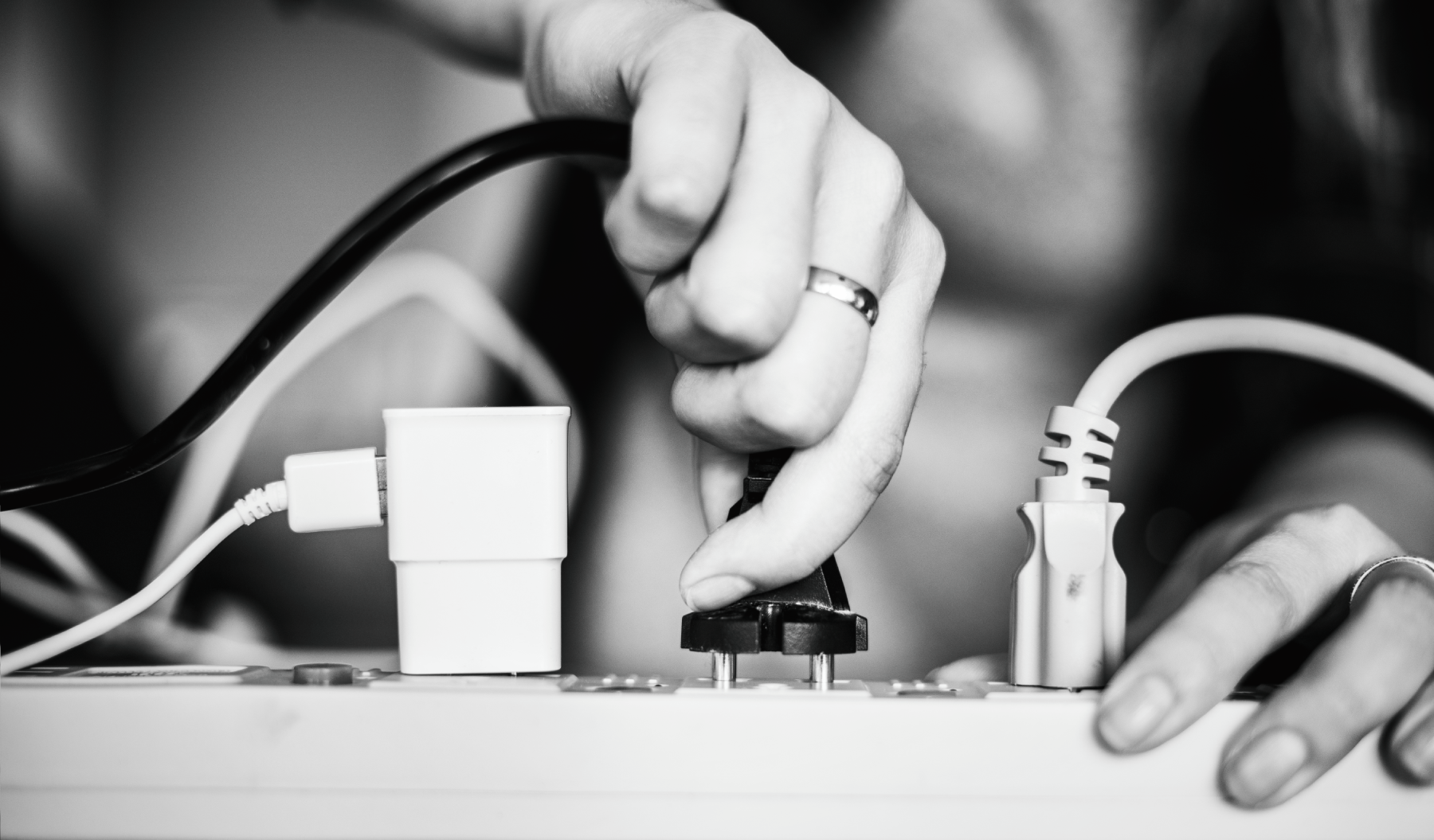 An application scenario or product detail of two pin electric plug - Image 16