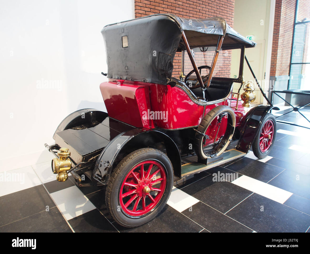An application scenario or product detail of two seater car - Image 12