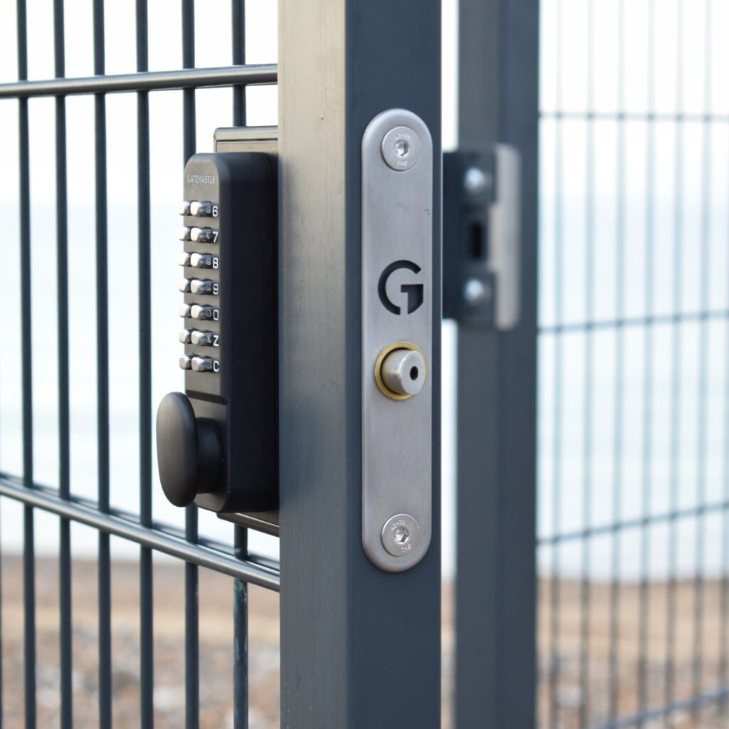 An application scenario or product detail of types of gate locks - Image 16
