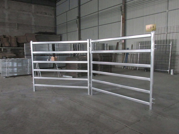 An application scenario or product detail of used cattle panels for sale - Image 1