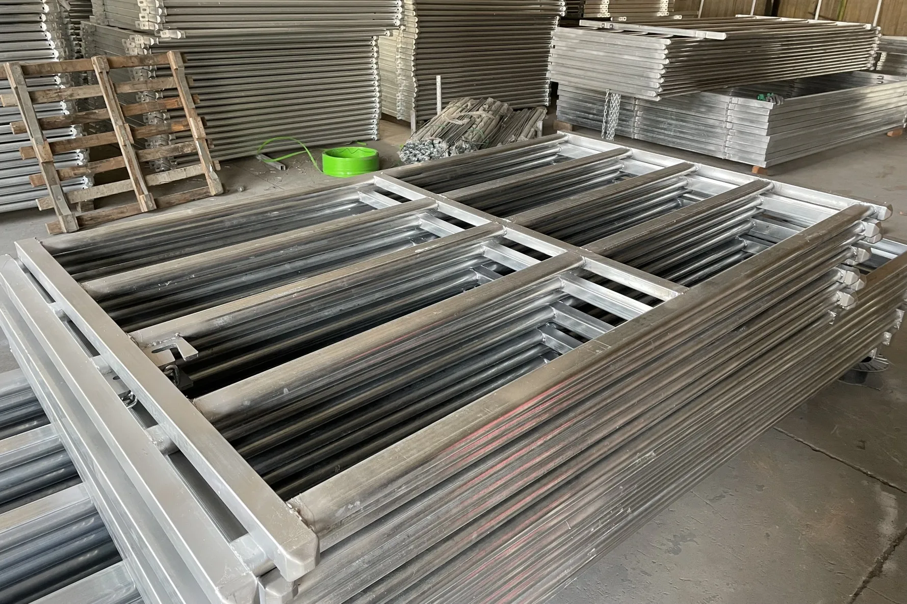 An application scenario or product detail of used cattle panels for sale - Image 4