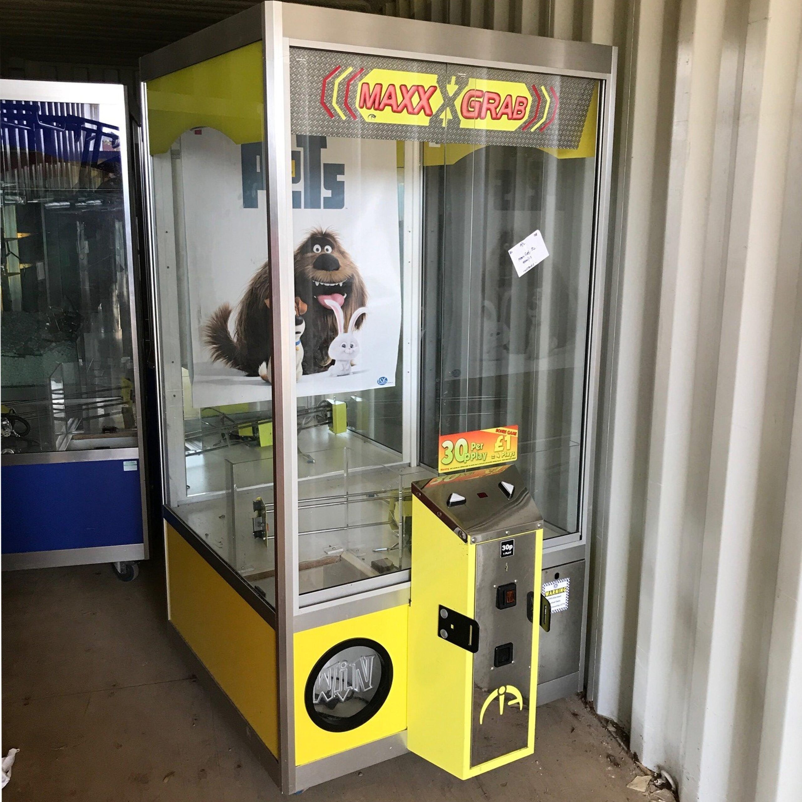 An application scenario or product detail of used claw machine for sale - Image 9