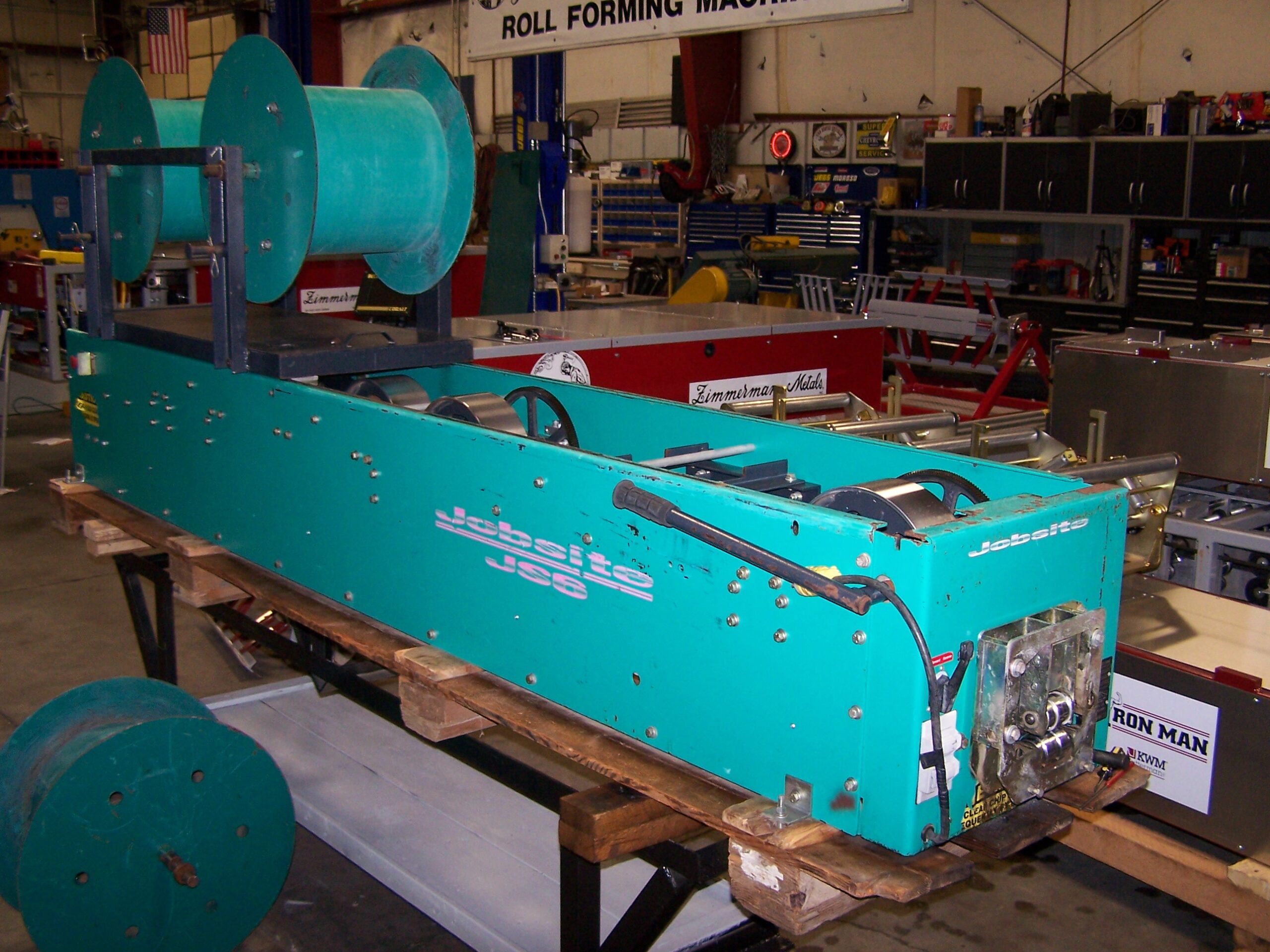 An application scenario or product detail of used gutter machine for sale - Image 16
