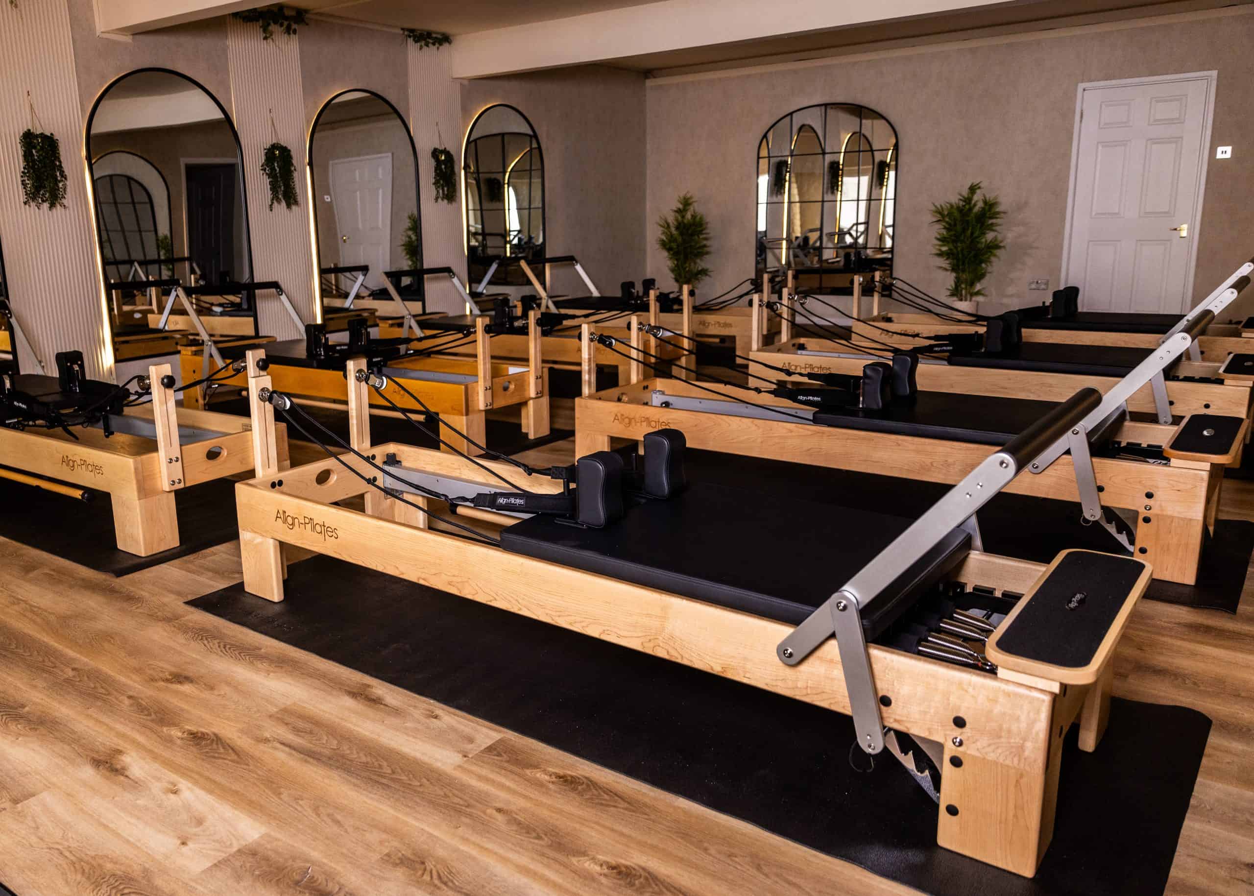 An application scenario or product detail of used pilates reformer for sale - Image 9