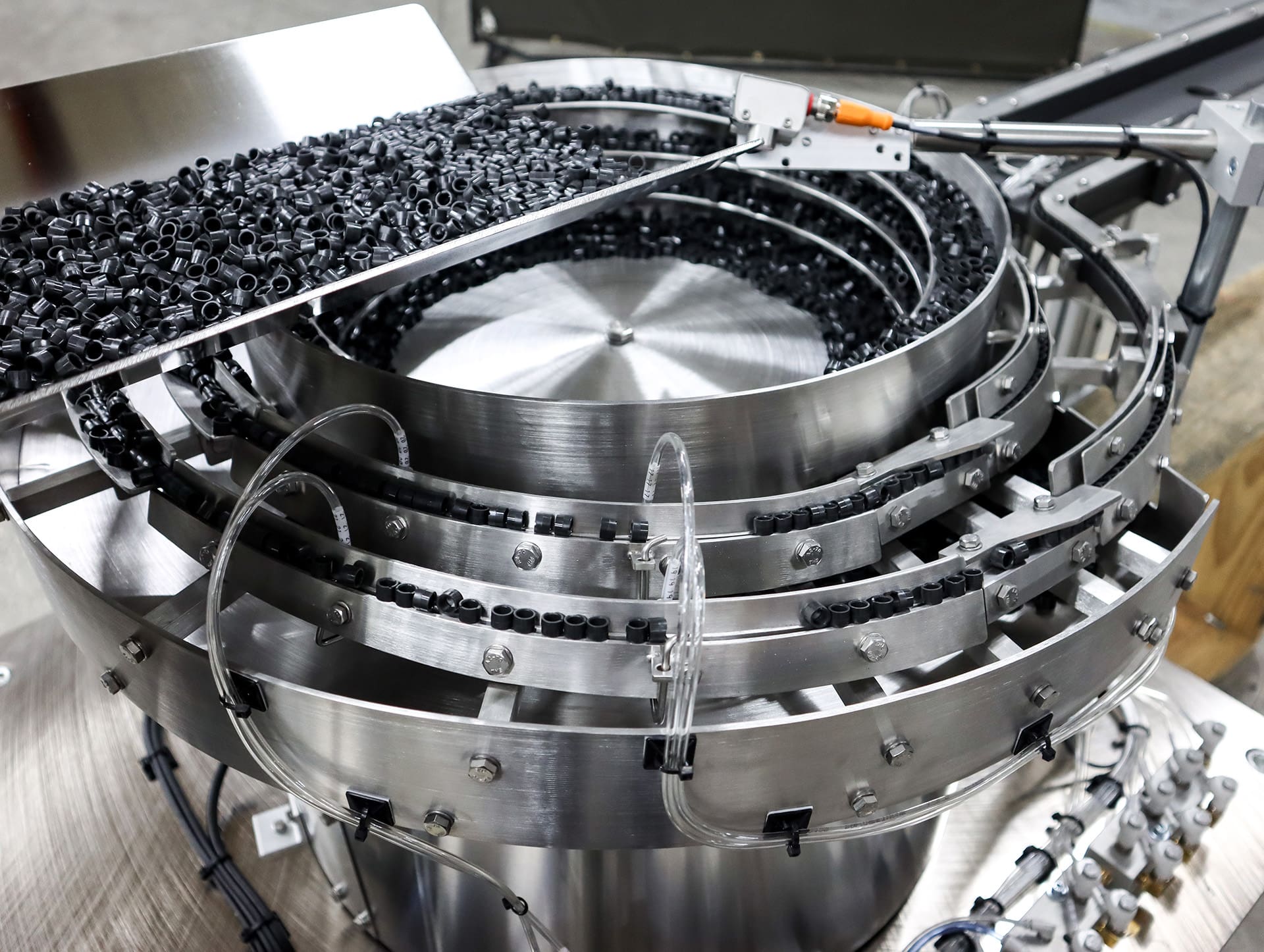 An application scenario or product detail of vibratory feeder - Image 2