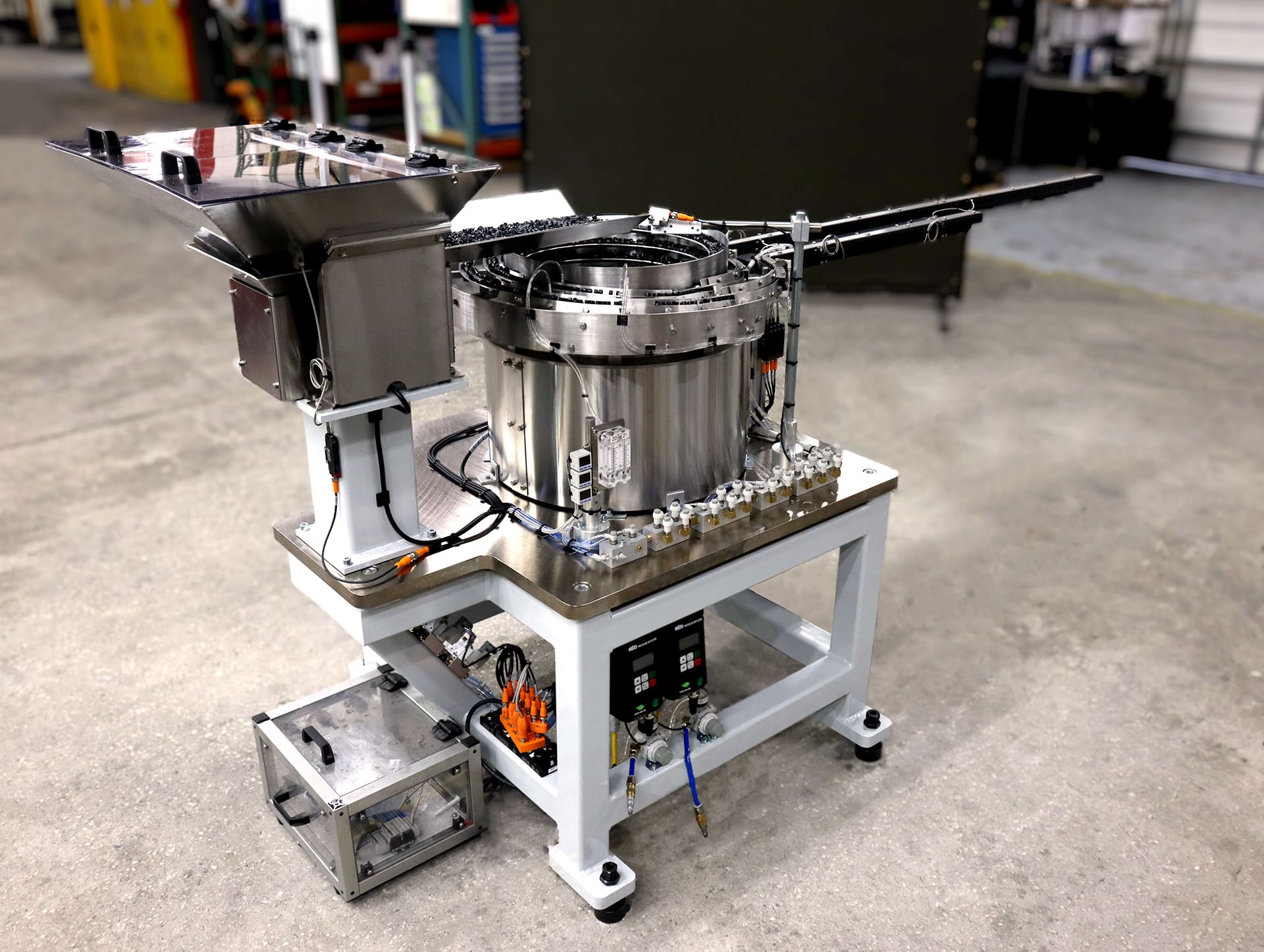 An application scenario or product detail of vibratory feeder - Image 21