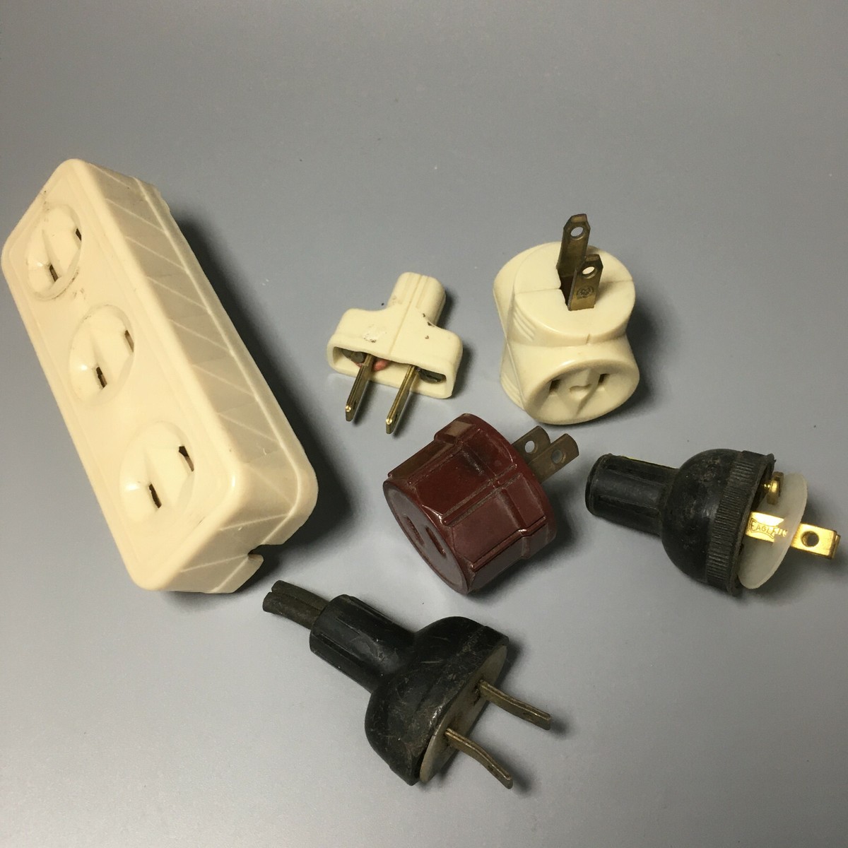An application scenario or product detail of vintage power plug - Image 4