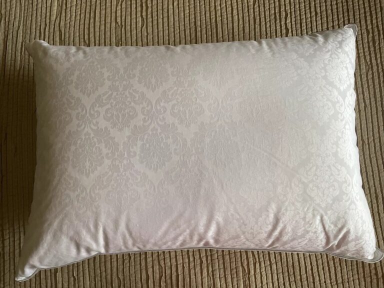 Featured image for the wamsutta pillows guide