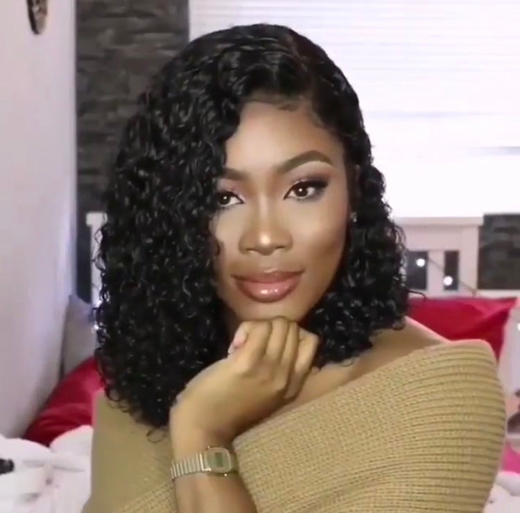 An application scenario or product detail of wet curls ombre wig short lace - Image 6