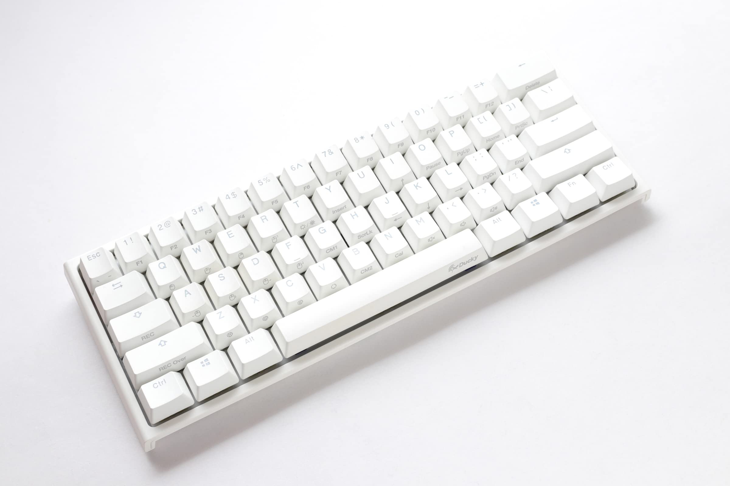 An application scenario or product detail of white mini keyboard for pc - Image 4