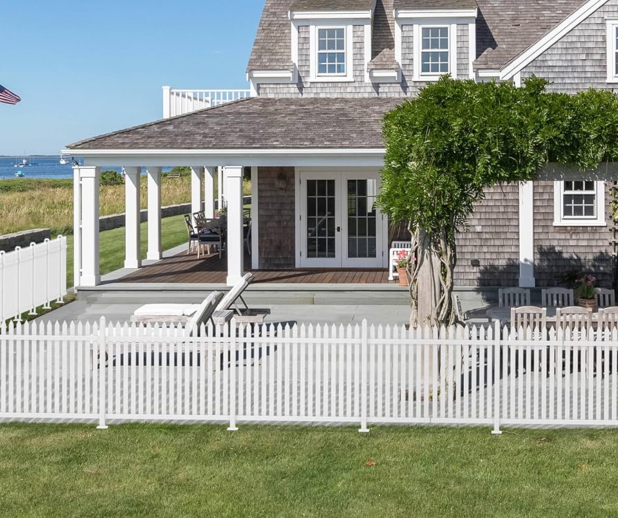 An application scenario or product detail of white picket fence panels - Image 9
