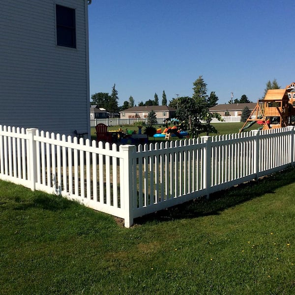An application scenario or product detail of white picket fence panels - Image 10