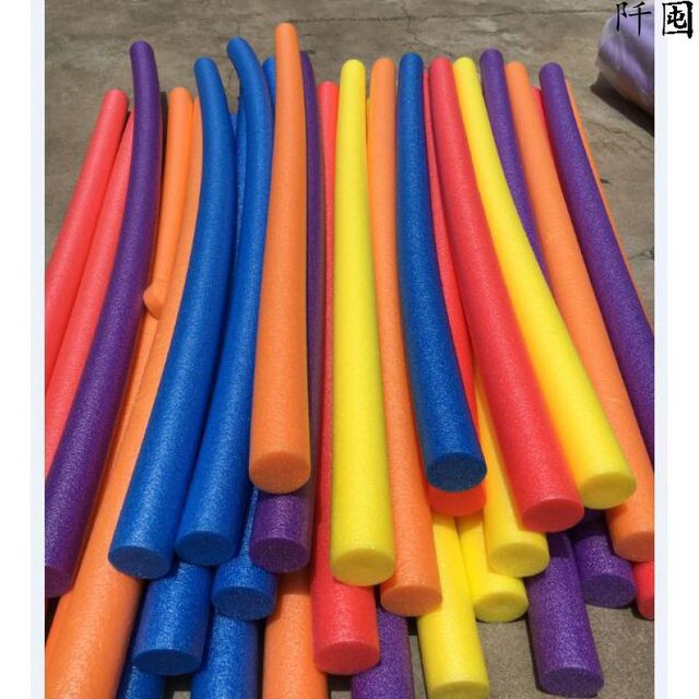 An application scenario or product detail of white swimming noodles - Image 12