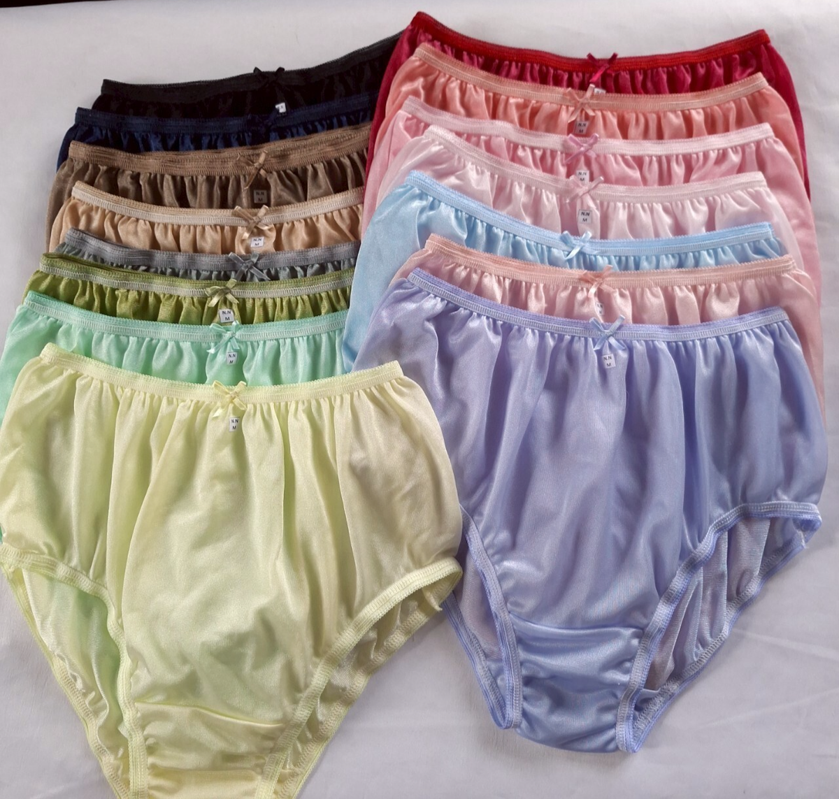 An application scenario or product detail of women's knickers for men - Image 4