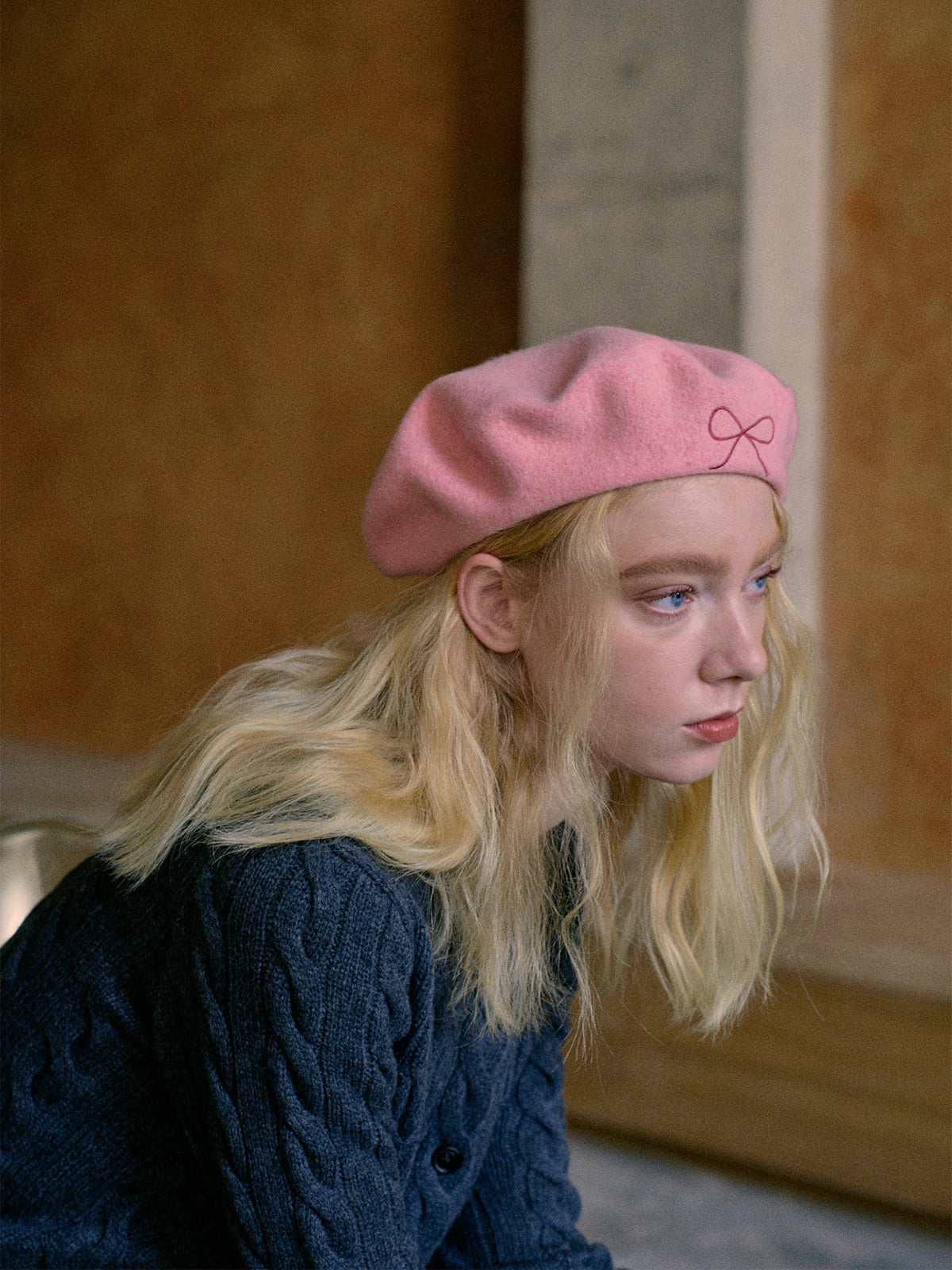 An application scenario or product detail of women's light pink beret - Image 10