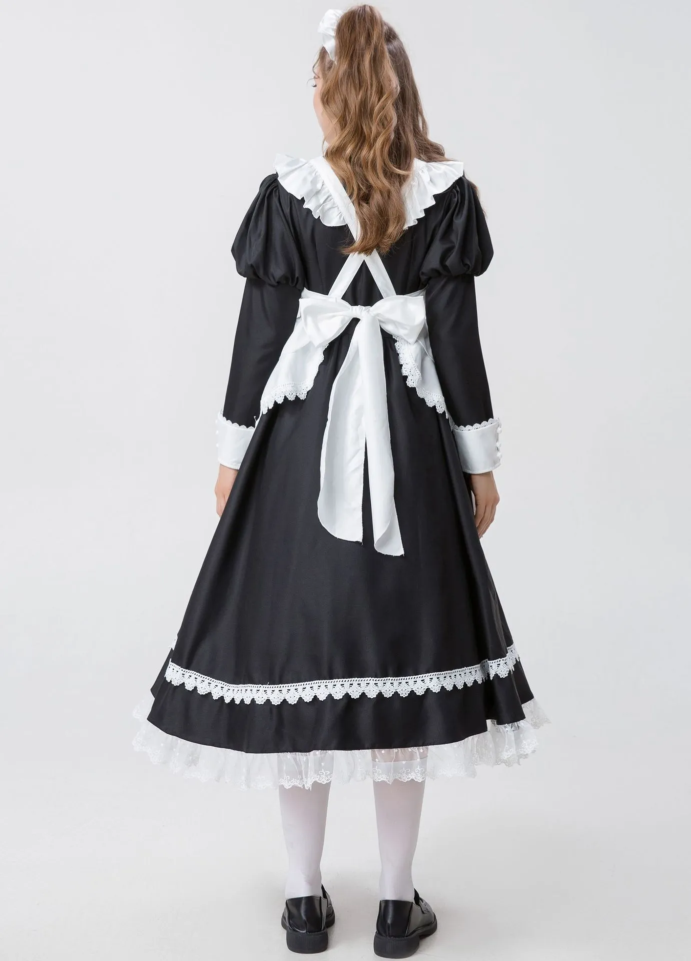An application scenario or product detail of women's maid outfit for royalty - Image 11
