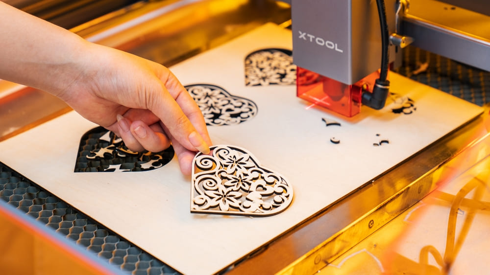 An application scenario or product detail of wooden cut machine - Image 4