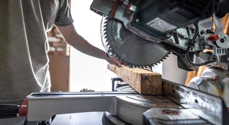 An application scenario or product detail of wooden cut machine - Image 8
