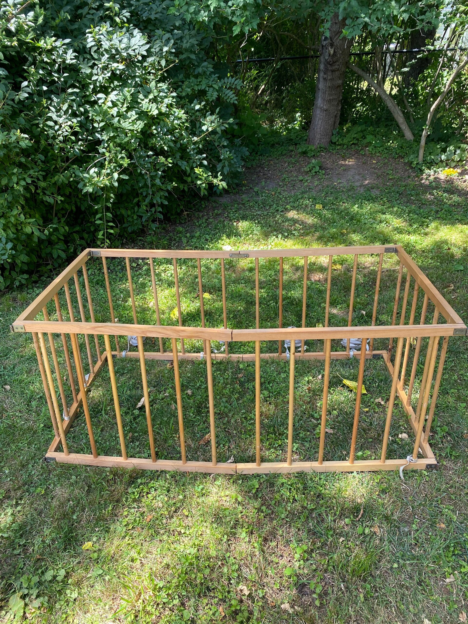 An application scenario or product detail of wooden play pen - Image 5
