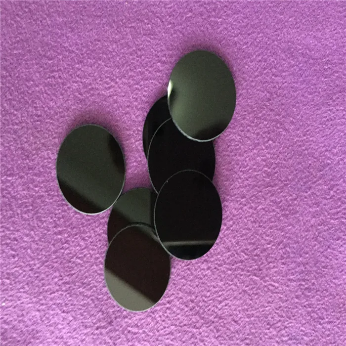 An application scenario or product detail of wood's glass for sale - Image 9