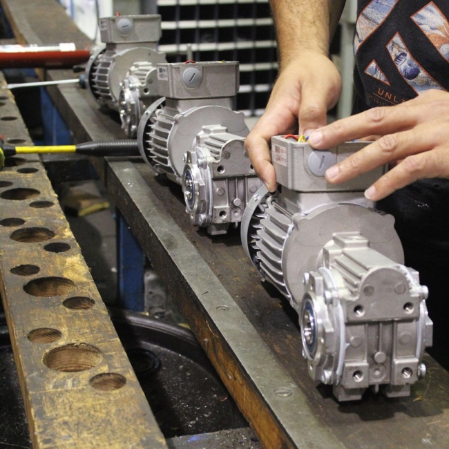 Featured image for the worm motor gear guide