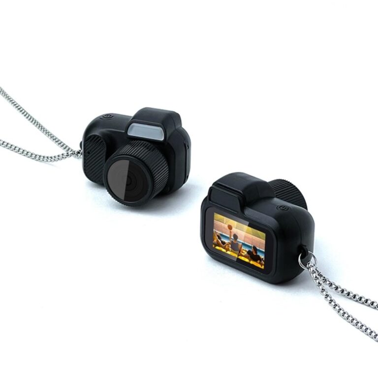 Featured image for the zoomu mini camera keychain guide